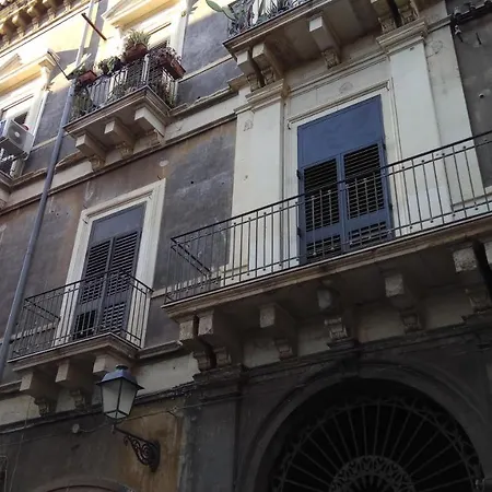 Casa Giuseppe Oda ve Kahvaltı Katanya